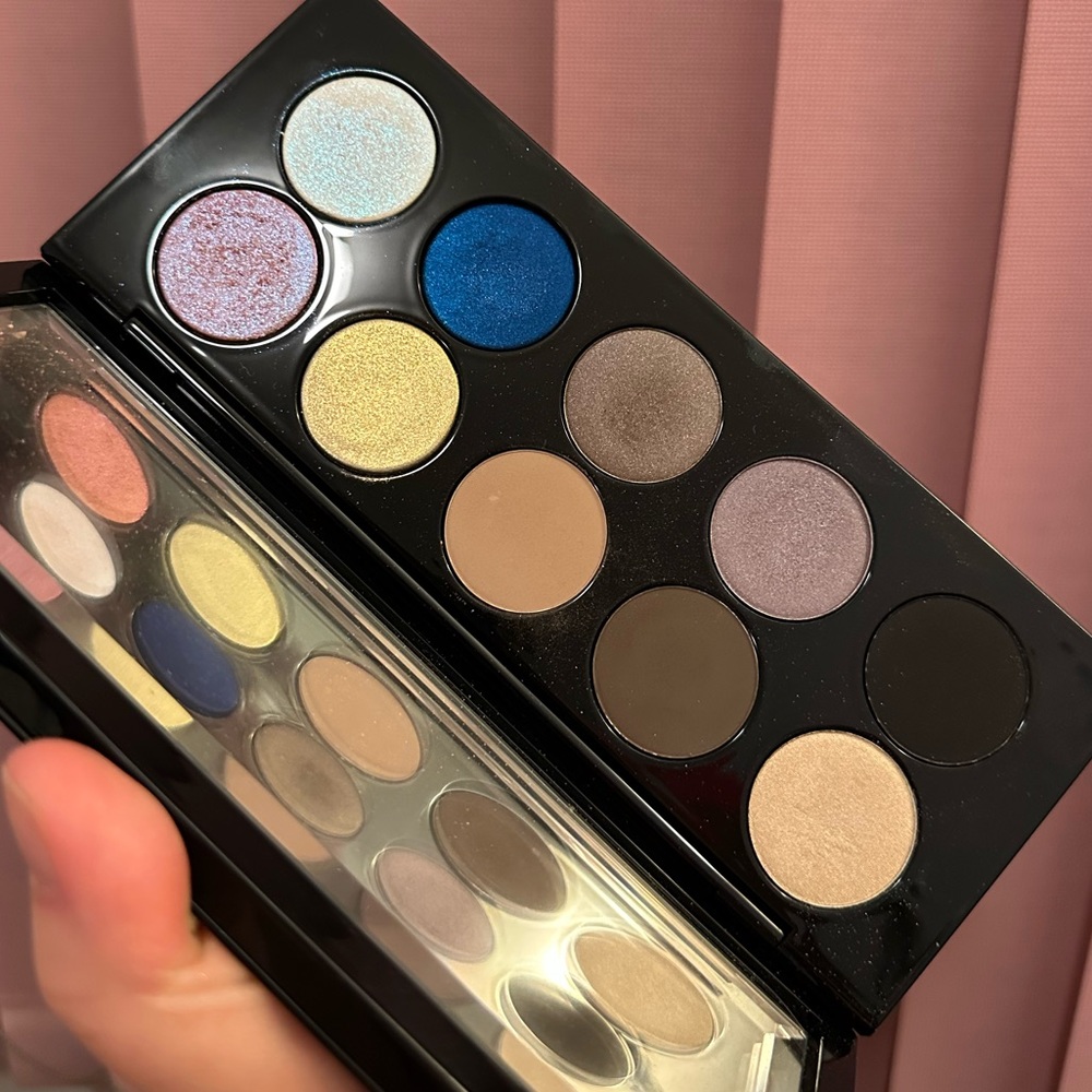 Pat McGrath mothership I eyeshadow palette - subliminal